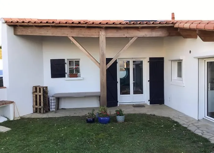 Maison De En Bord De *